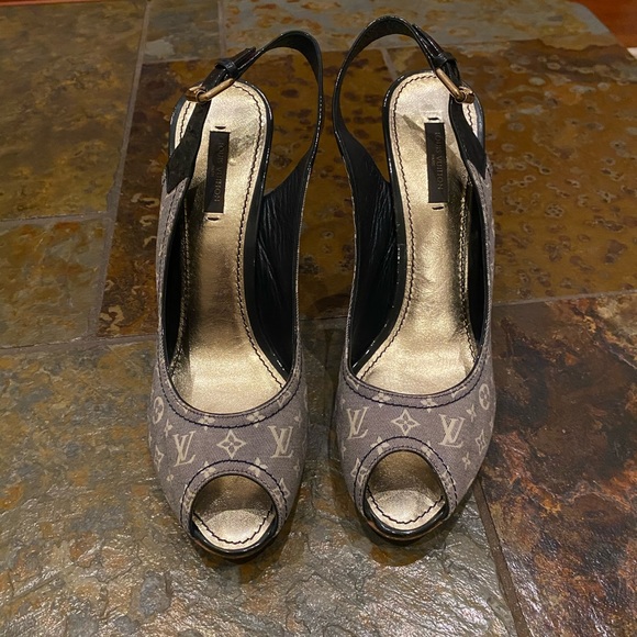 Louis Vuitton Monogram Heels - Picture 2 of 14